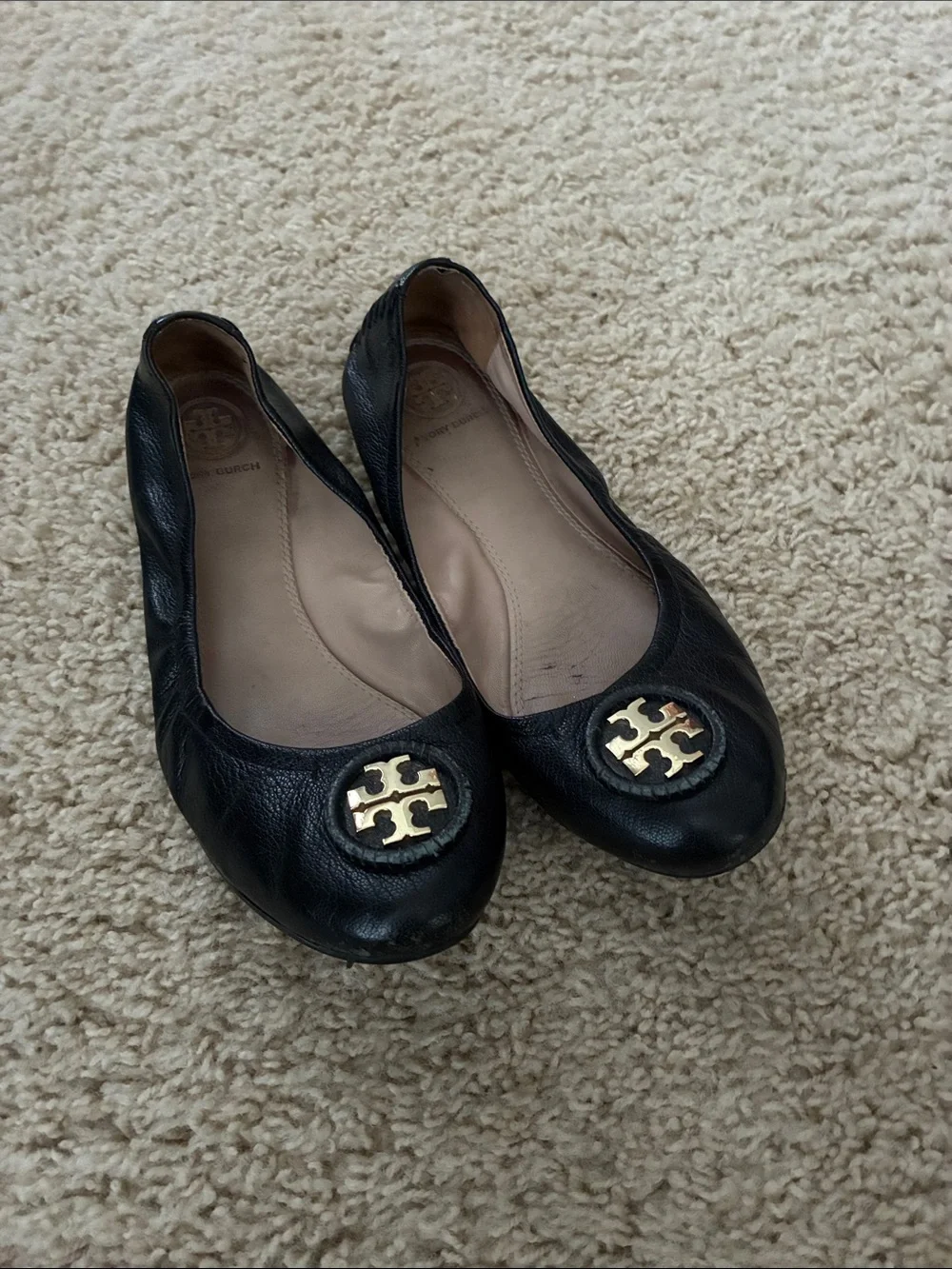Tory Burch Black Leather Ballet Flats with Gold Emblem (size 7.5)